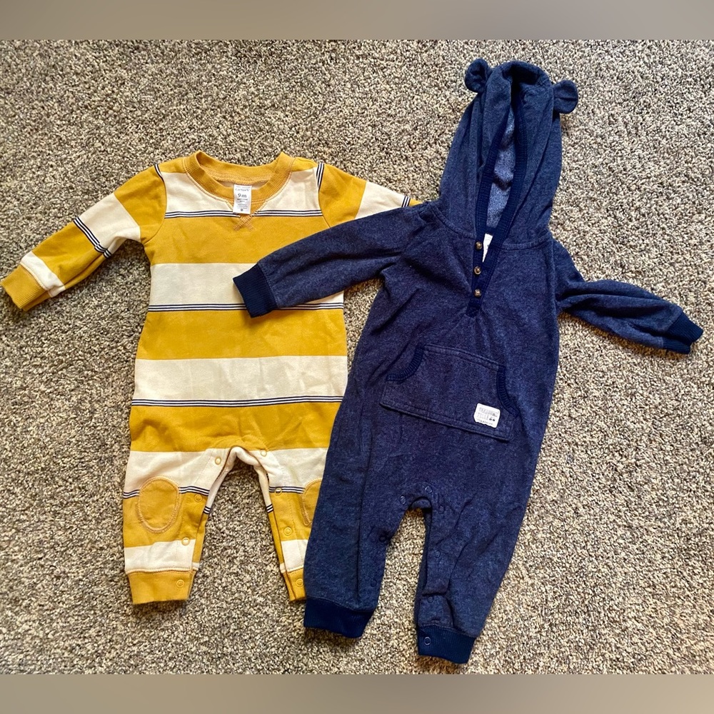 Baby boy Carter’s onesie Bundle 9mo